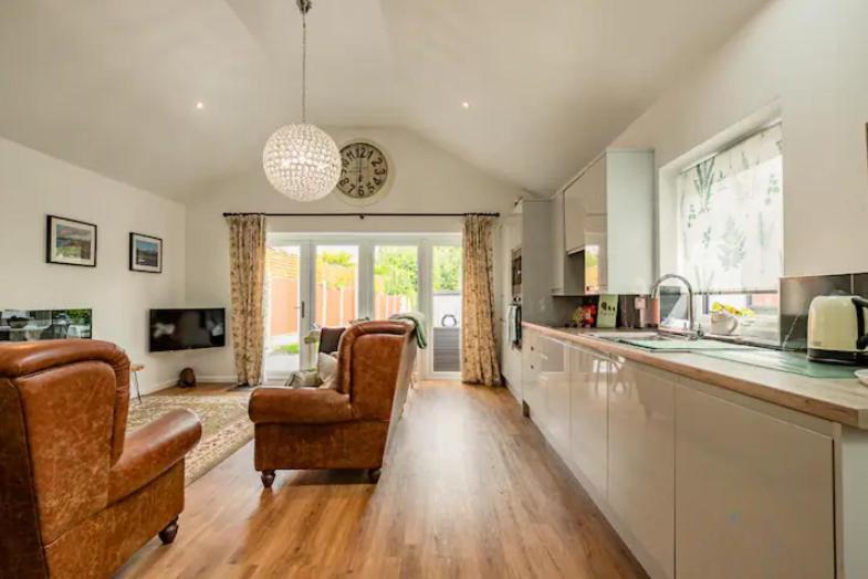 Guest Homes - Little Highlands Tenbury