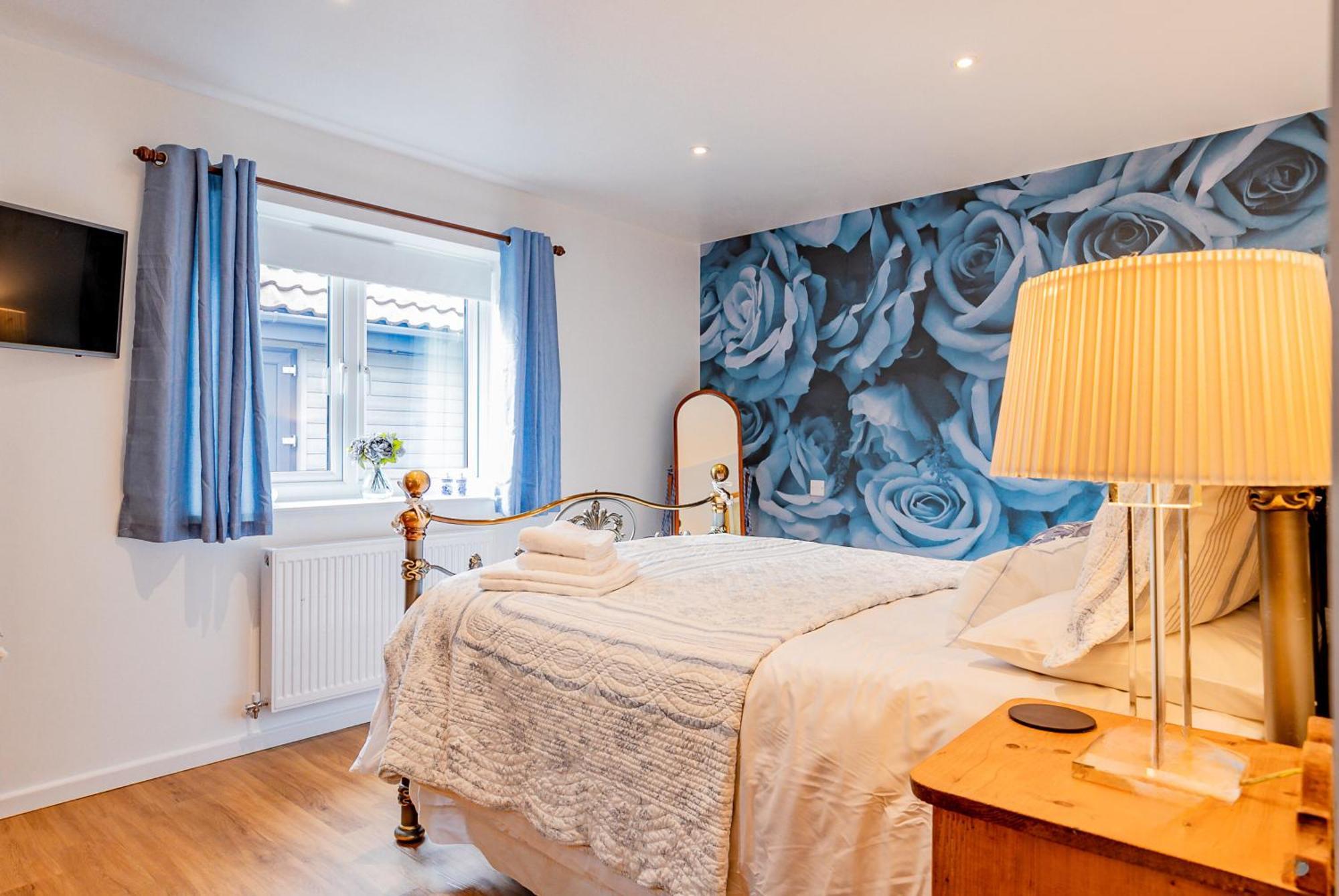 Guest Homes - Little Highlands * Tenbury