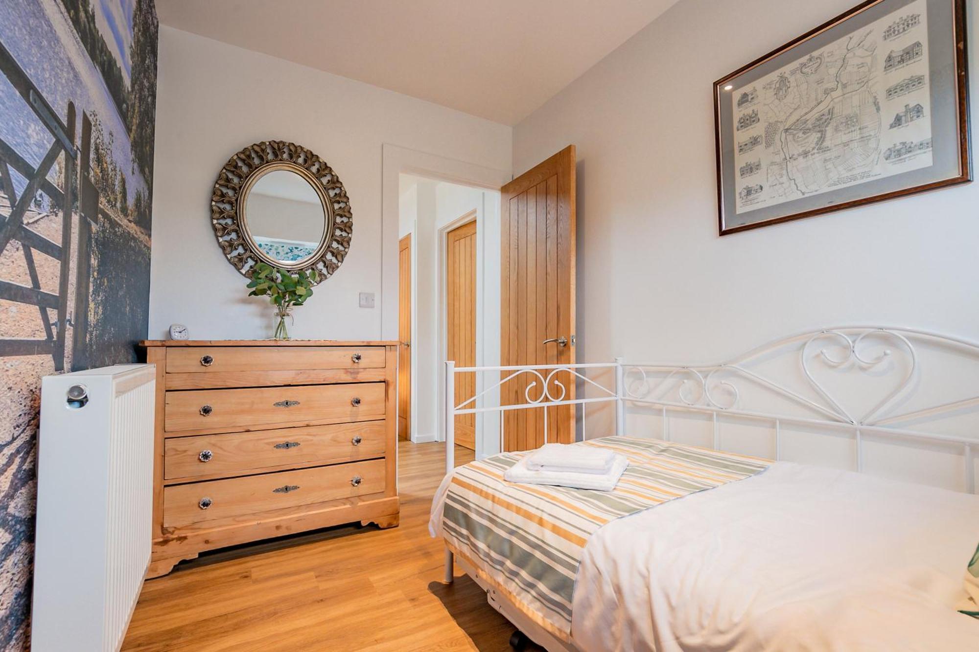Guest Homes - Little Highlands Tenbury